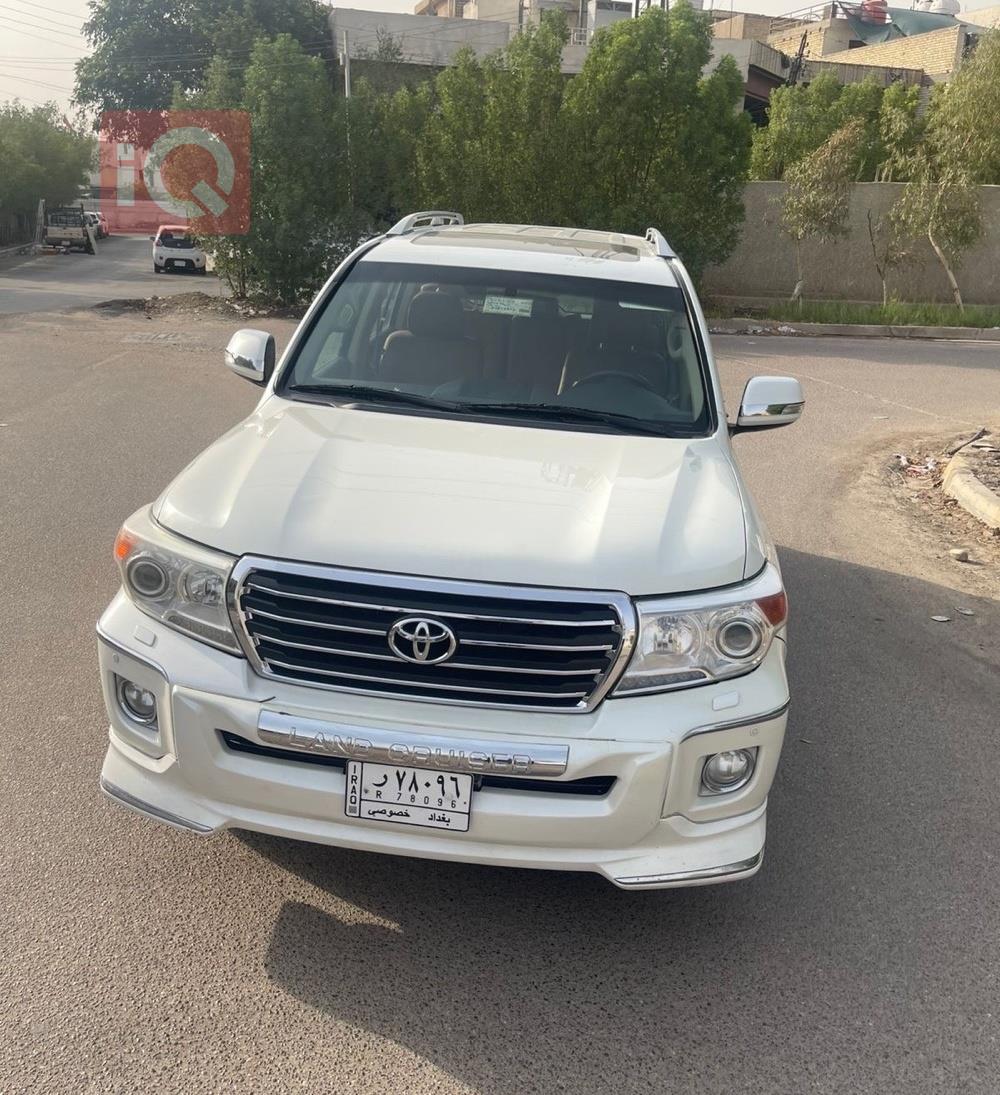 تۆیۆتا لاند کروزەر